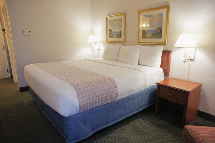 Room 16 of 52