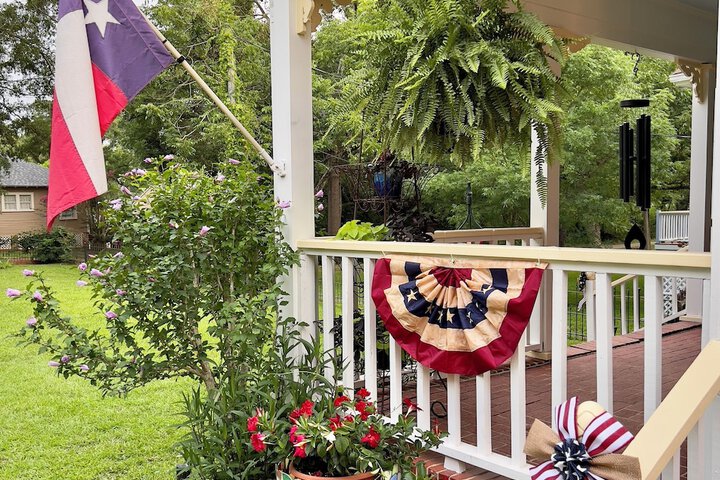Benefield House Bed & Breakfast
