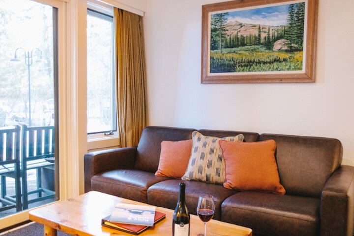 Sunnyside Restaurant & Lodge