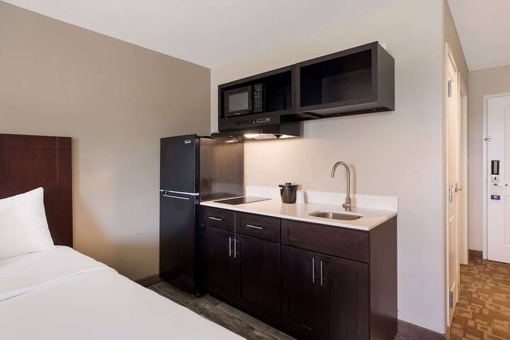 Room 19 of 30