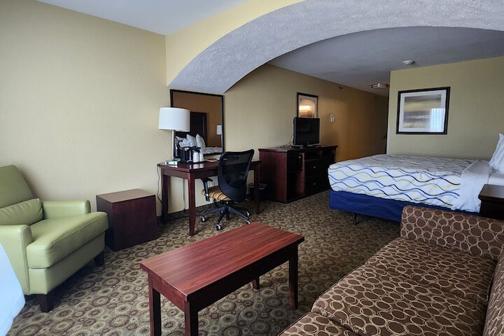 Room 37 of 85