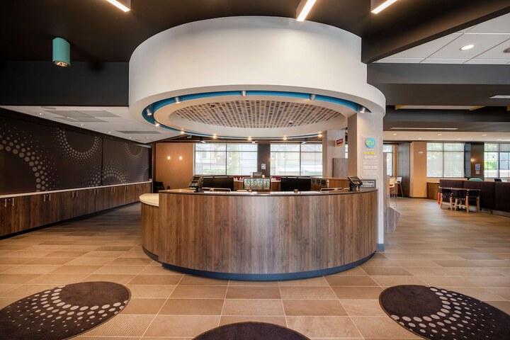 Hotel Interior 10 of 48