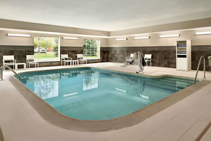 Pool 4 of 18