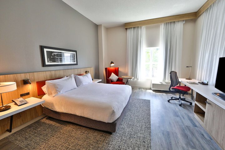 Room 43 of 93
