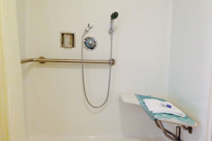 Room 17 of 40