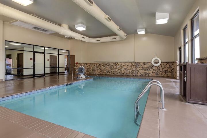 Best Western Plus Cimarron Hotel & Suites