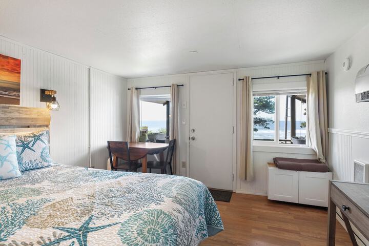 Oceanside Ocean Front Cabins