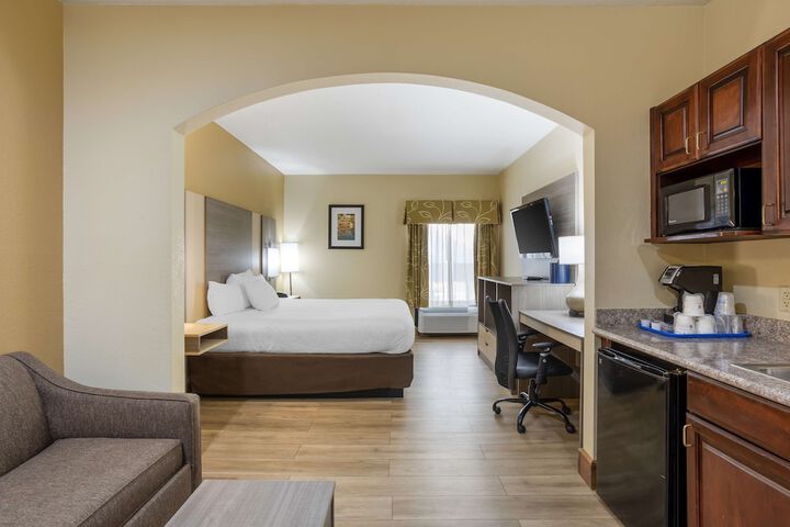 Room 10 of 31