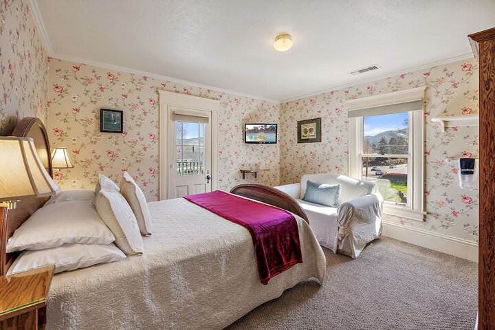 Room 46 of 152