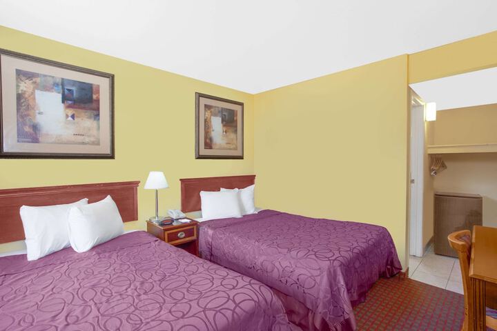 Room 15 of 26