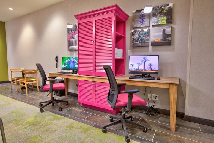 Business Center 19 of 20