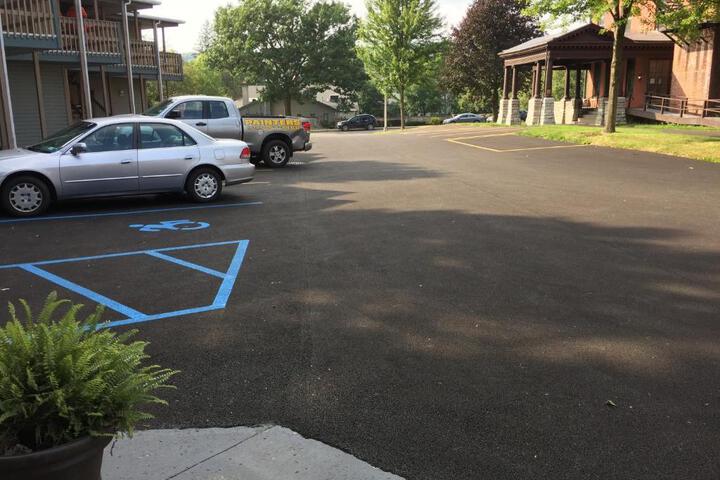 TOWN HOUSE INN ONEONTA