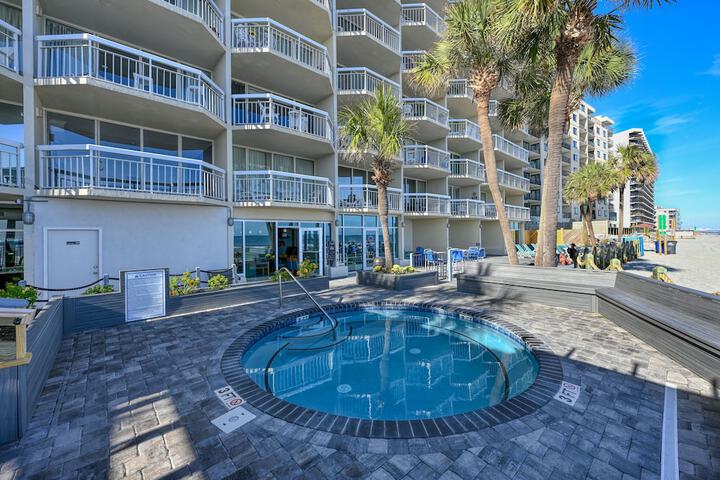 0406 Waters Edge Resort 1 Bedroom Condo by RedAwning