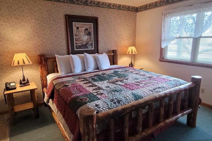 Room 33 of 51