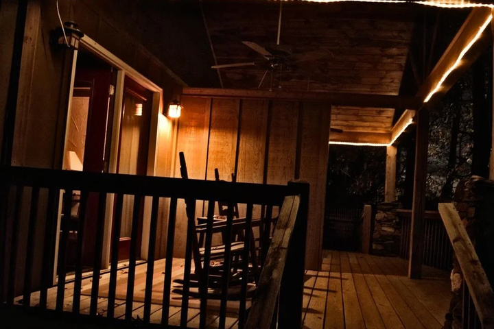 The Overlook Inn