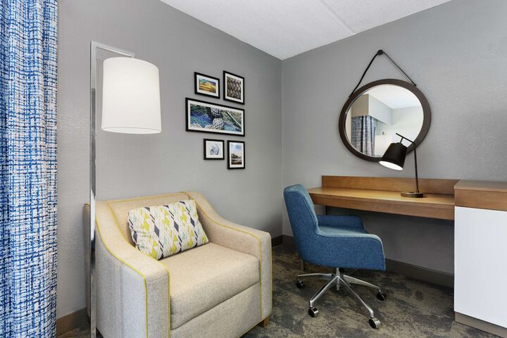 Room 5 of 33