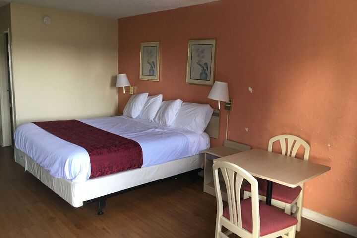 Room 12 of 13