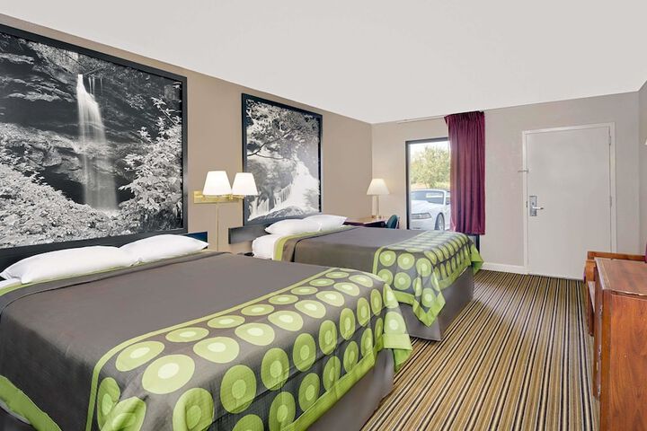 Super 8 by Wyndham Athens