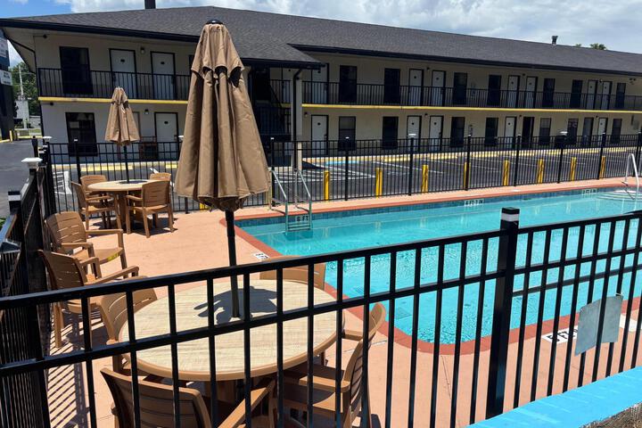 Travelodge by Wyndham Alachua