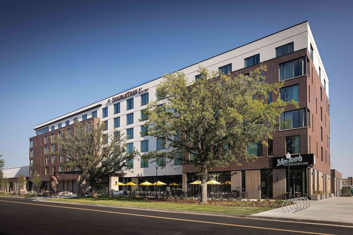 Hotel 2 of 37