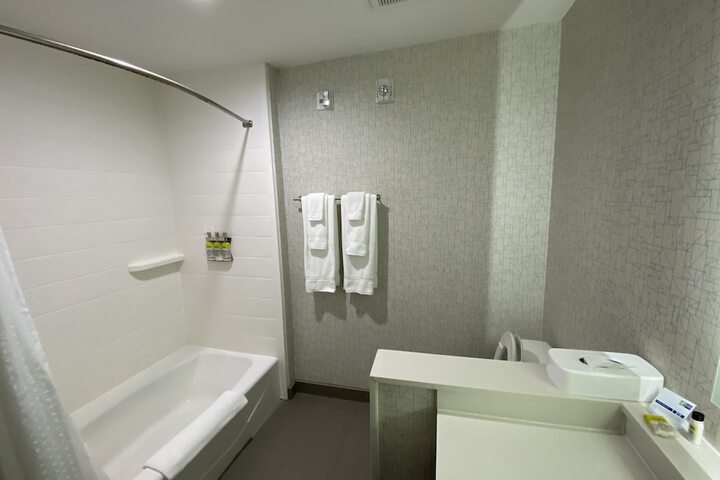 Room 54 of 62