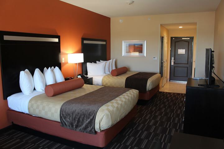 Room 10 of 30