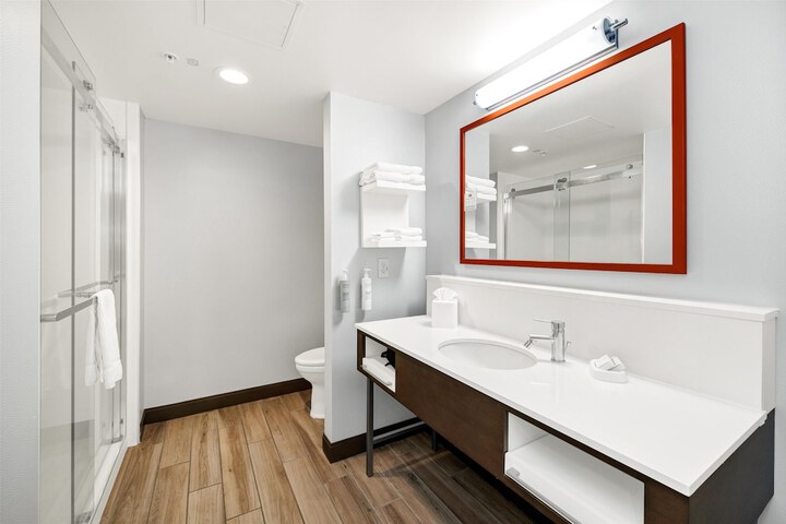 Hampton Inn & Suites Logan
