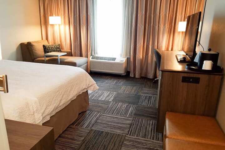 Room 35 of 43