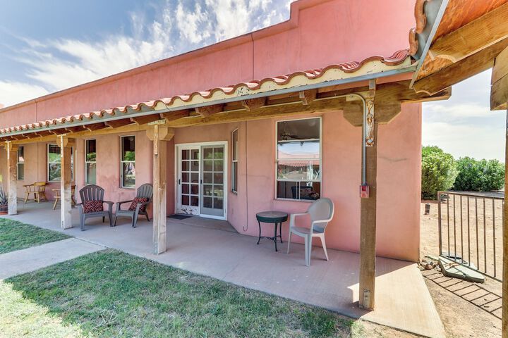 Arizona Desert Vacation Rental w / Pool Access!