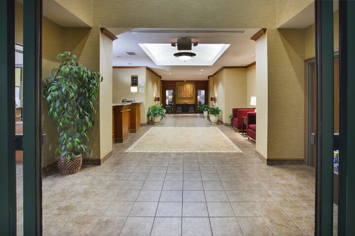 Hotel 10 of 71