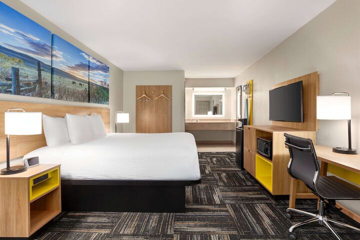Room 18 of 40