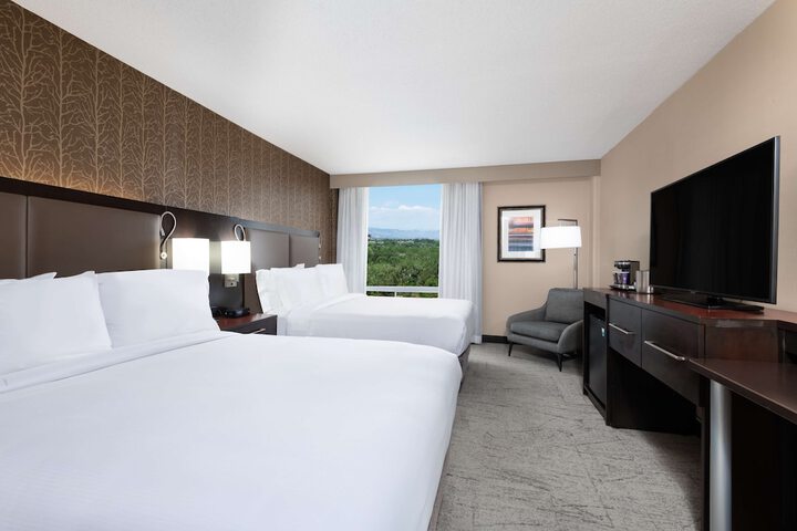 Room 27 of 47