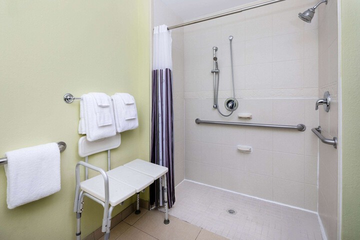 La Quinta Inn & Suites by Wyndham Hinesville - Fort Stewart