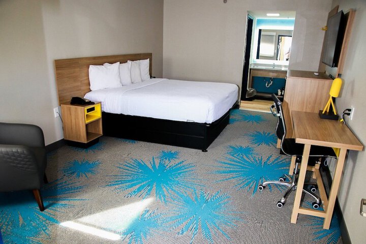 Room 15 of 25