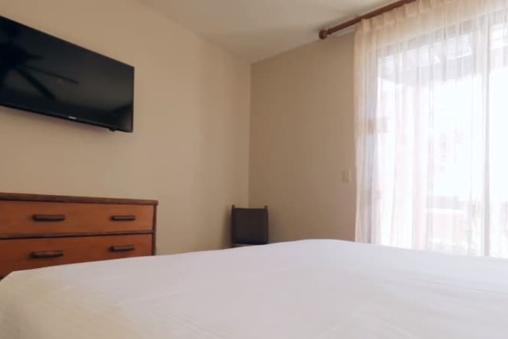 Room 27 of 32