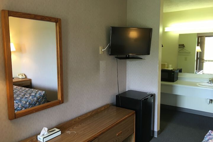 Salt Creek Inn