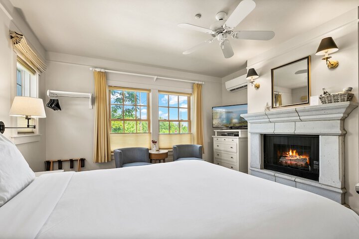 Room 52 of 76
