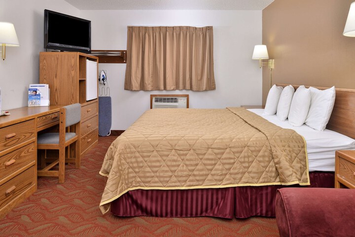 Room 25 of 37