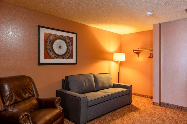 Norland Inn and Suites Roseau