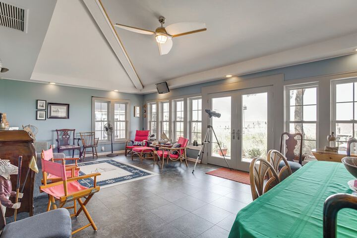 Waterfront Maryland Retreat w / Dock & Bay View!