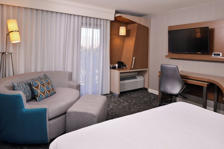 Room 22 of 47