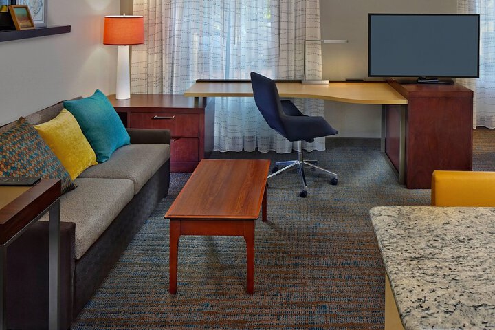 Room 18 of 27