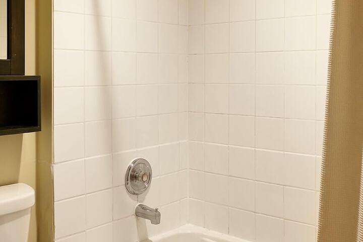 Room 14 of 60