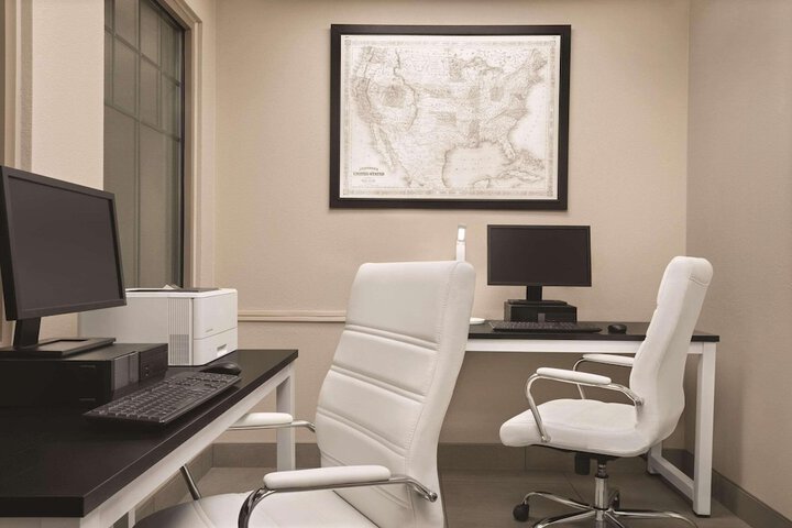 Business Center 30 of 30