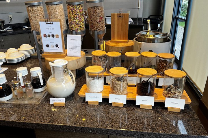 Breakfast/Coffee Service 29 of 37
