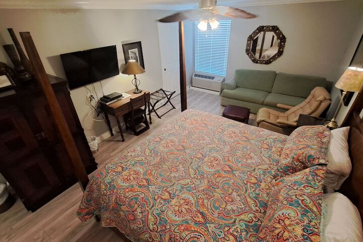 Saint Simons Inn by the Lighthouse