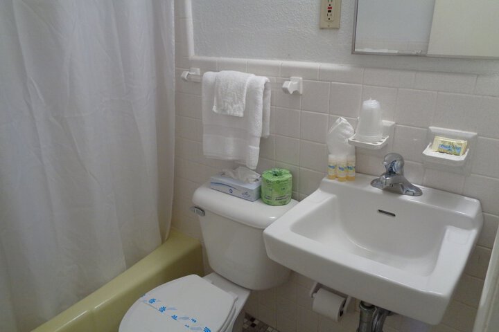 Room 14 of 38