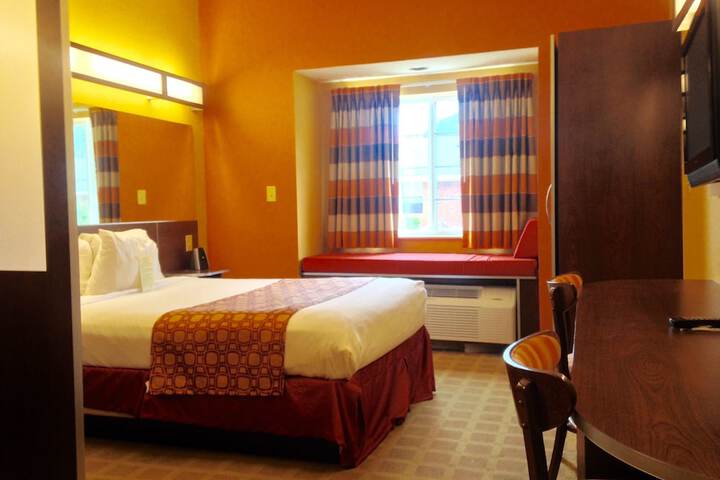Microtel Inn & Suites by Wyndham Greenville / University Medic