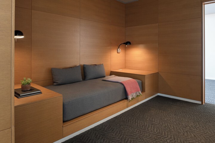 Room 33 of 61