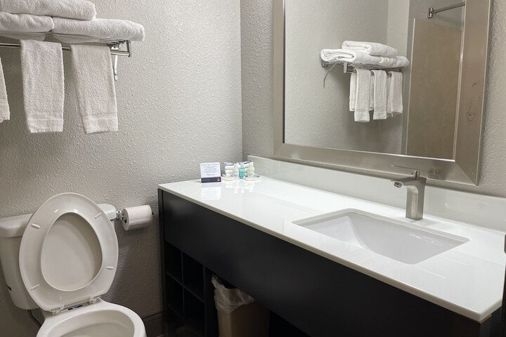 Room 14 of 56